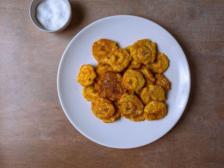 tostones fried smashed plantains