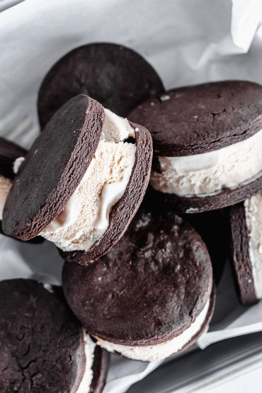 dark chocolate mocha ice cream sandwiches