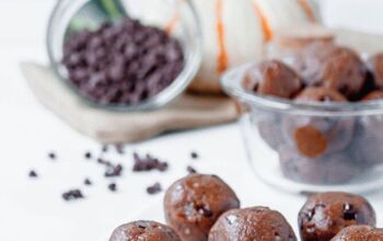 Pumpkin Spice Chocolate Protein Bites