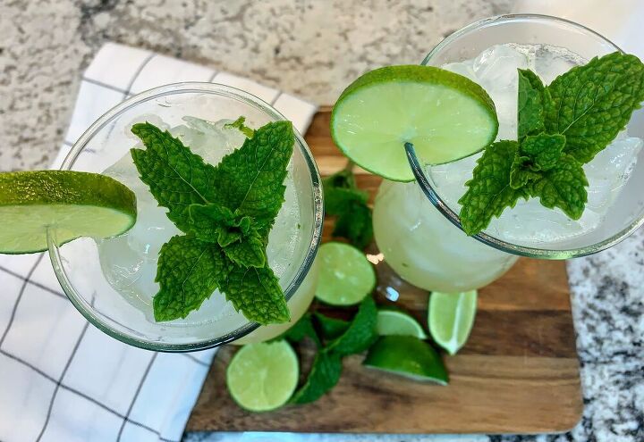 easy coconut and lime mojitos