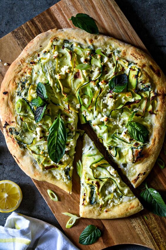 s 12 ways to serve greens to kids, Zucchini Feta Pizza