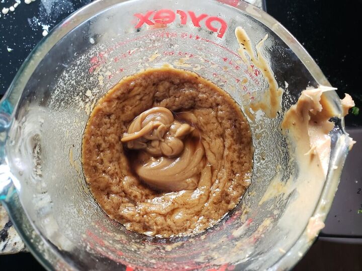 instant pot sweet pepper peanut chicken, Mix the peanut butter and soy sauce well together