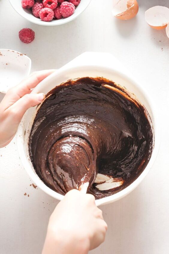 this slow cooker gooey chocolate cake is decadent and easy