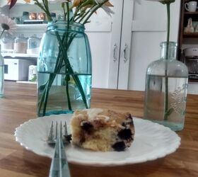 blueberry sour cream coffee cake