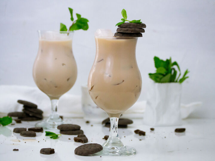 s 13 easy cocktail recipes for a relaxing summer, Thin Mint Cocktail