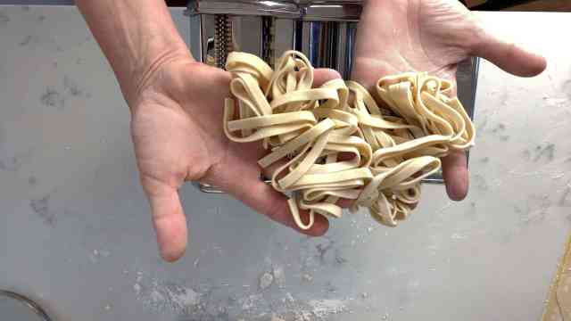 how to make sourdough pasta 