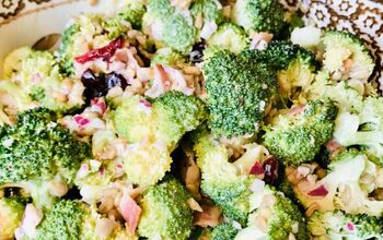 Light & Creamy EASY Broccoli Salad Recipe