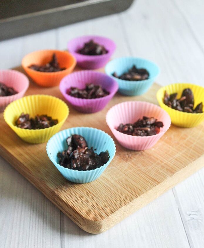 almond nuggets in dark chocolate