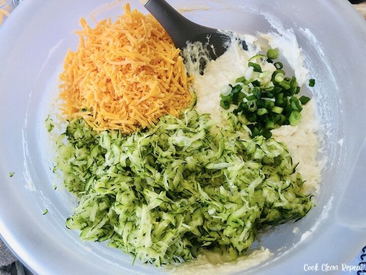 zucchini bread with cheese