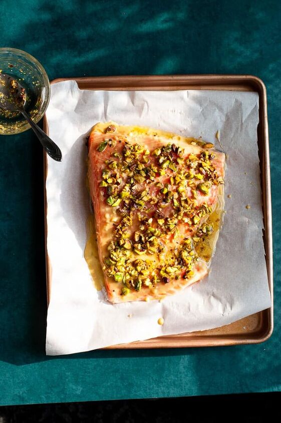 easy pistachio crusted salmon
