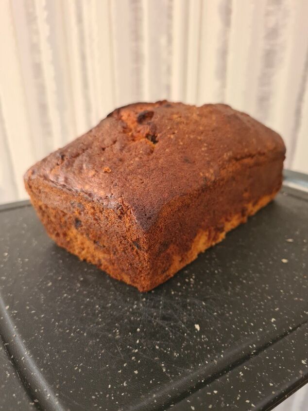 banana bread with chocolate chips