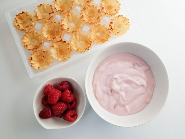 no bake raspberry yogurt tarts