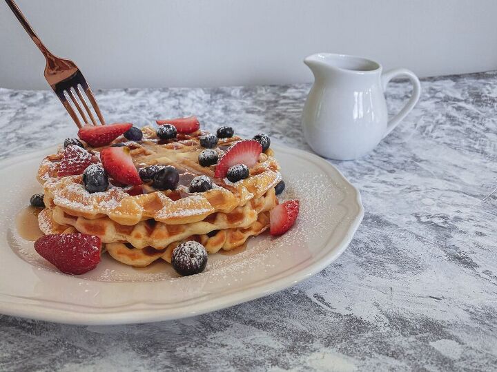 Easy Fluffy Waffles | Foodtalk