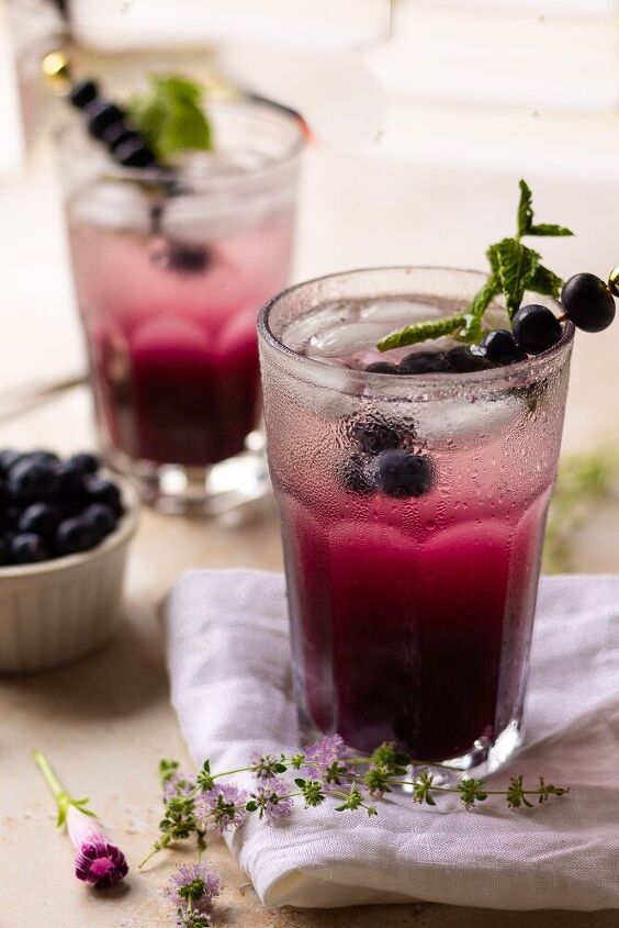 refreshing blueberry ginger mocktail