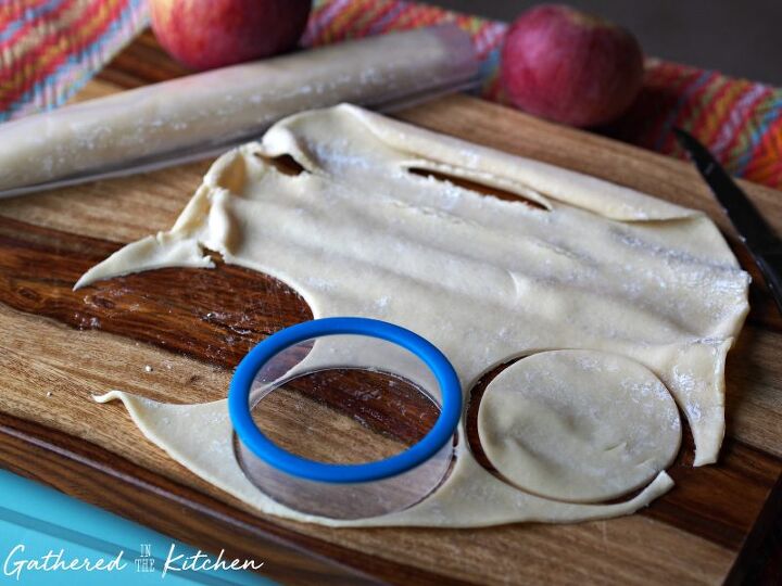 mini apples pies for the crust lover