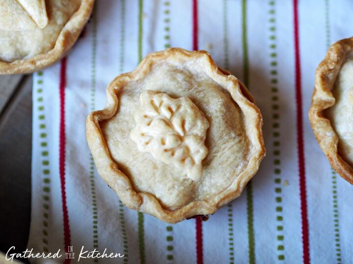 mini apples pies for the crust lover