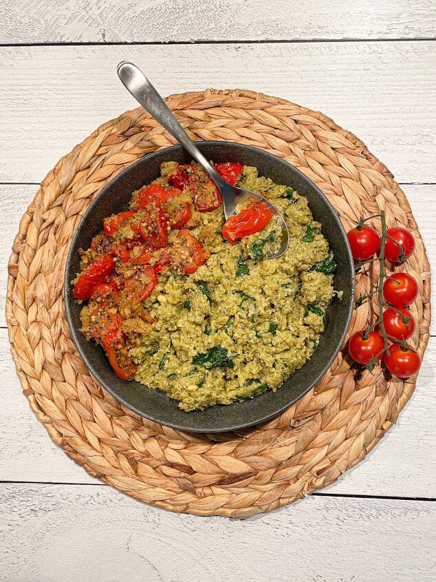 Pesto Quinoa With Italian Roasted Tomatoes: A Flavorful Recipe