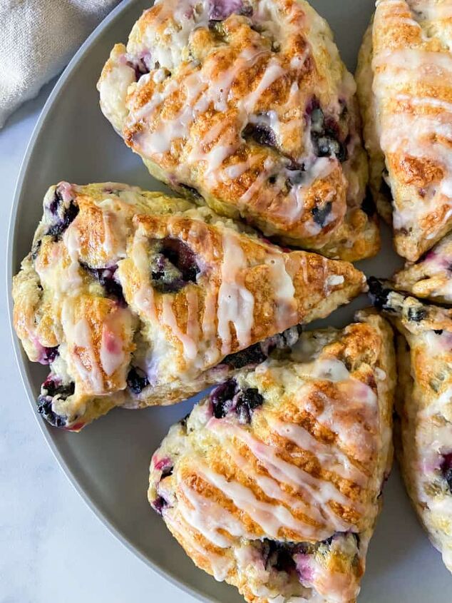 lemon blueberry scones with lemon glaze