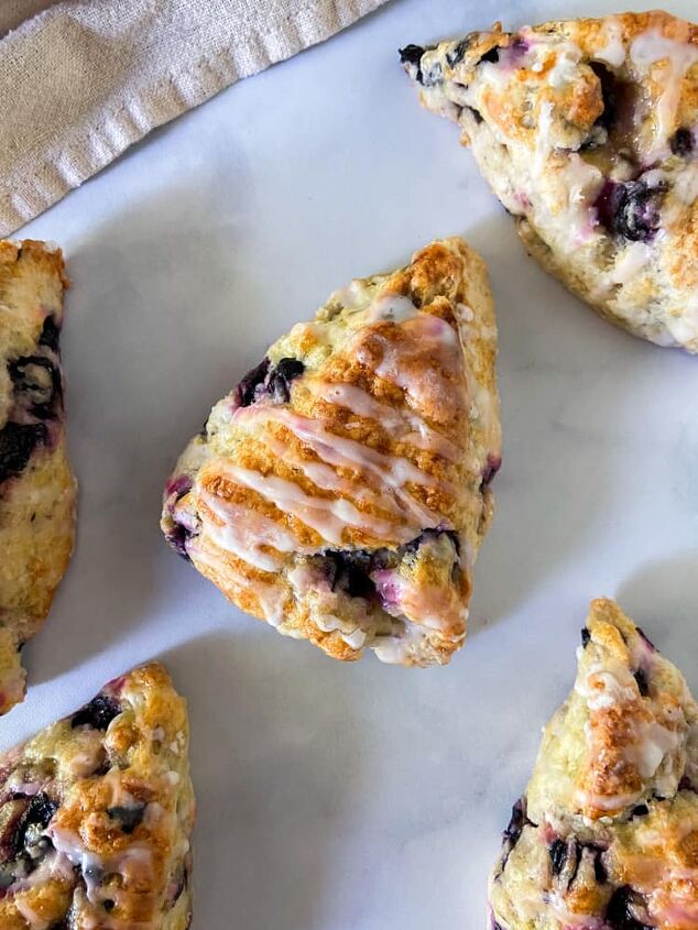 lemon blueberry scones with lemon glaze