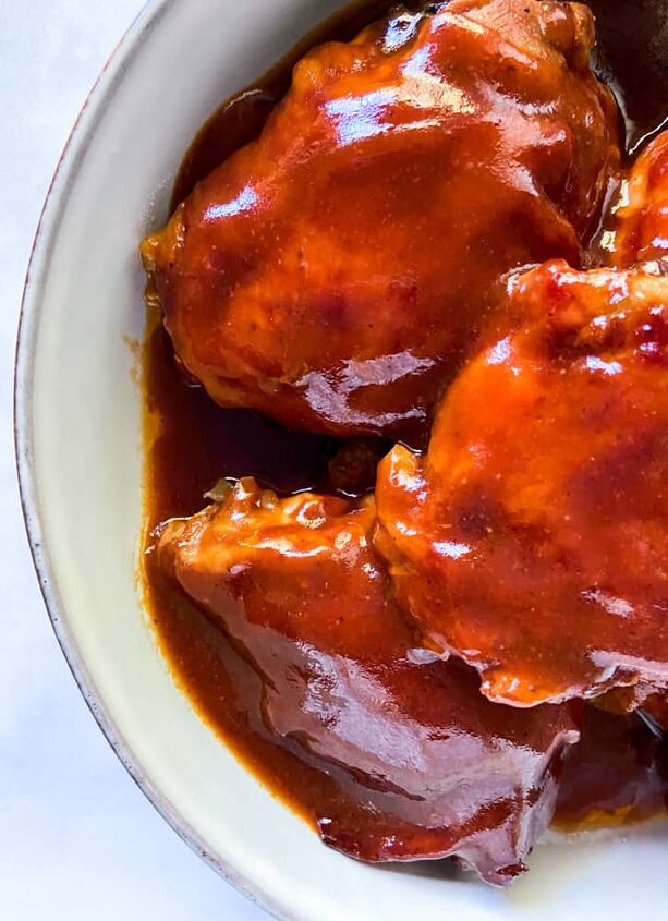 easy slow cooker bbq chicken thighs