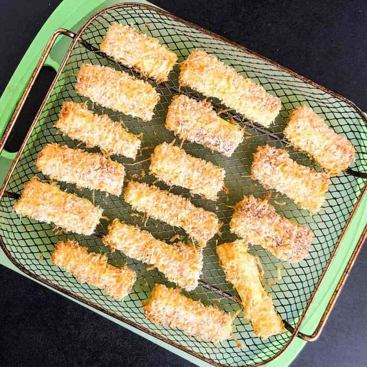 air fryer zucchini fries, Cook for 20 minutes