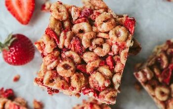 Strawberry Cereal Bars