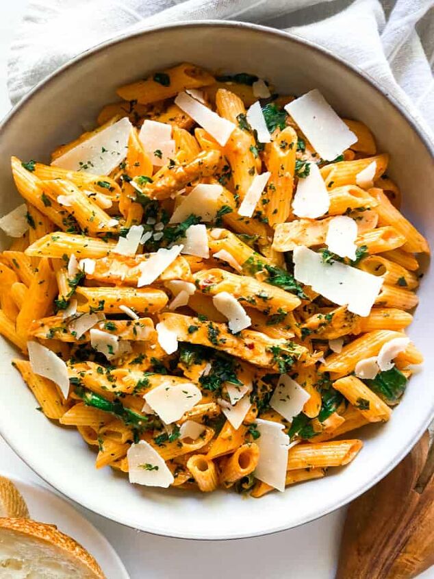 creamy chicken pasta with spinach