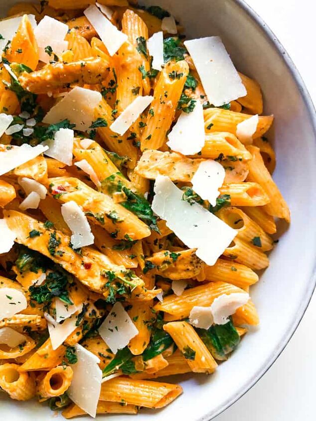 creamy chicken pasta with spinach
