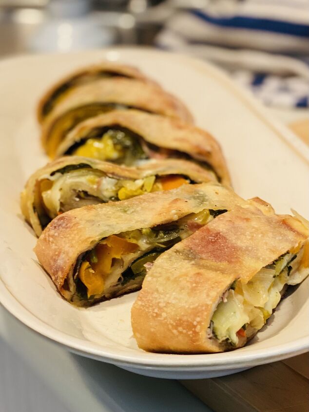 pepper spinach and basil stromboli