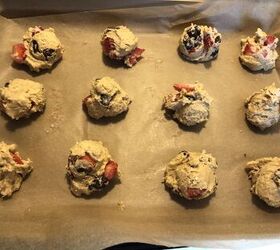 reduced sugar strawberry chocolate chip cookies