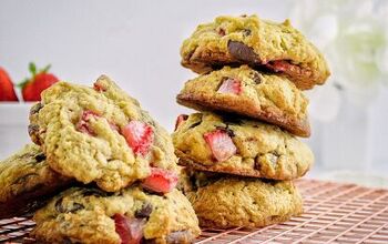 Reduced Sugar Strawberry Chocolate Chip Cookies