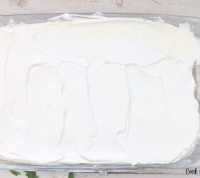 <u>Mix a box of vanilla pudding mix with THIS for a delicious, no-bake holiday dessert that everyone will love</u>