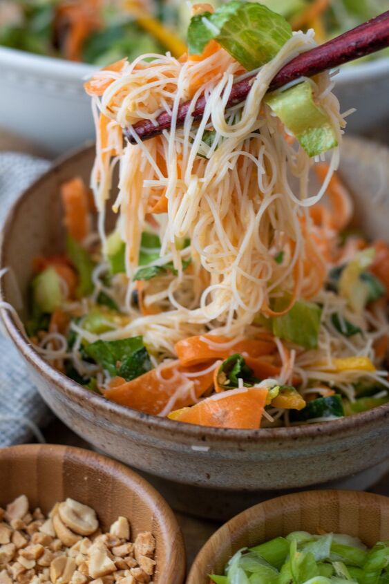 crunchy thai noodle salad