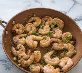 Hey garlic lovers, here's the 10-minute shrimp dish you need