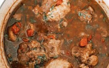 Oxtails With White Wine and Tomato