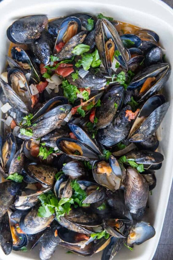 mussels with tomato and white wine