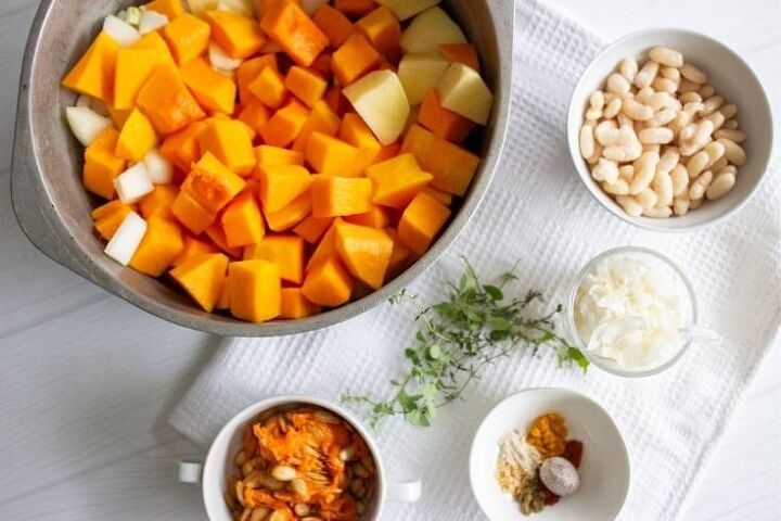 how to make vegan pumpkin soup from scratch with coconut milk