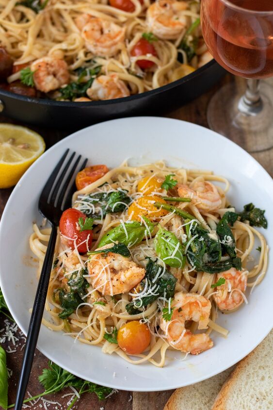 shrimp pasta with cherry tomatoes rose spinach