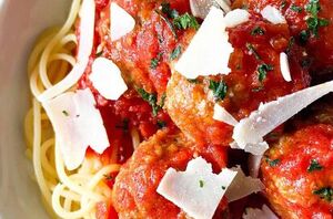 Easy beef meatballs that come out moist and full of flavor every time