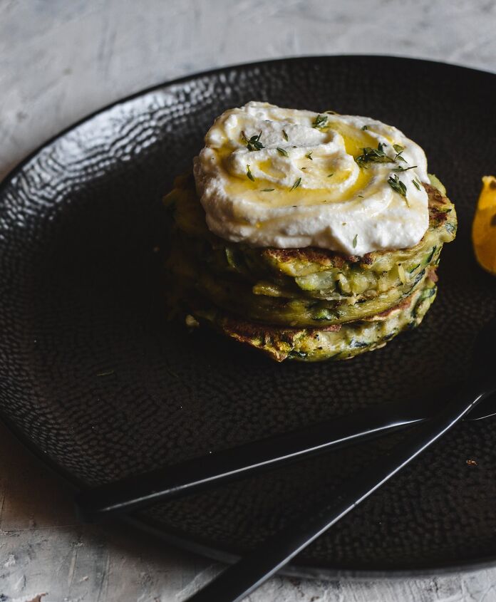 courgette fritters with honey thyme ricotta cream