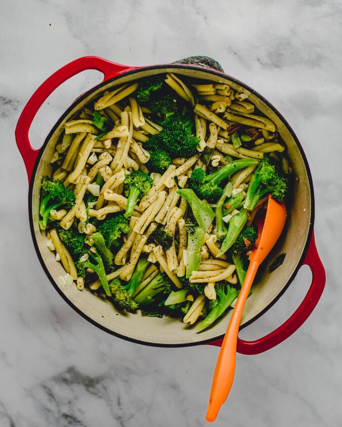 broccoli pasta salad with pecorino and mint