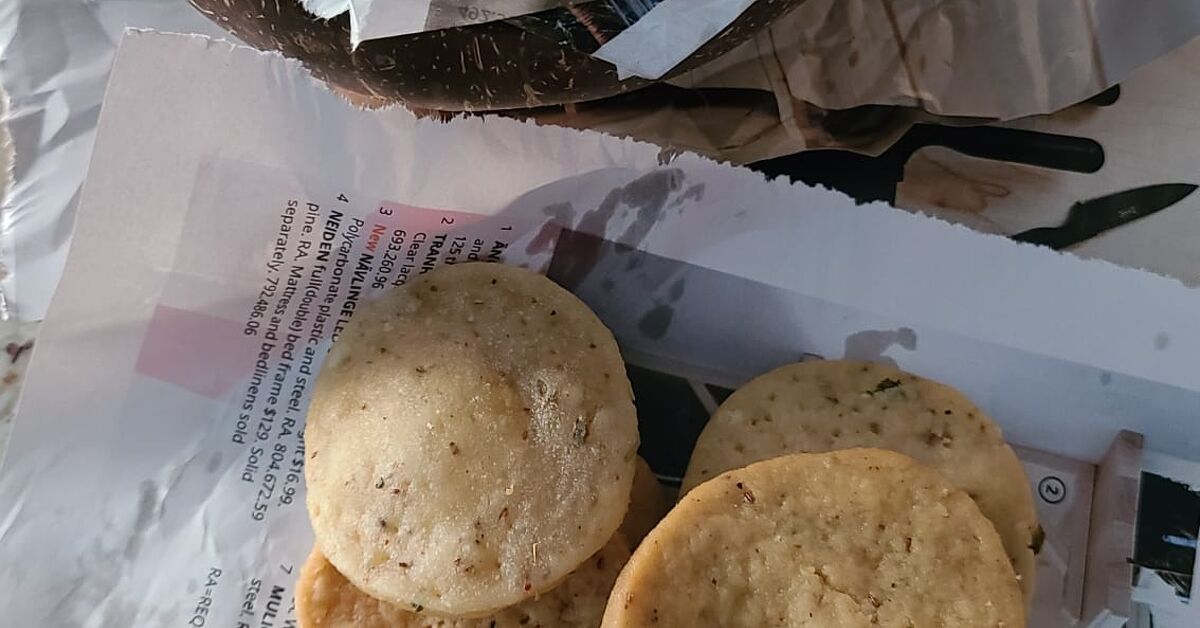 Learn How to Make Punjabi Mathri at Home | Foodtalk