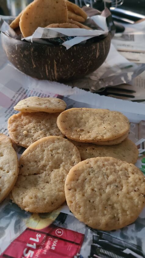 Learn How to Make Punjabi Mathri at Home | Foodtalk