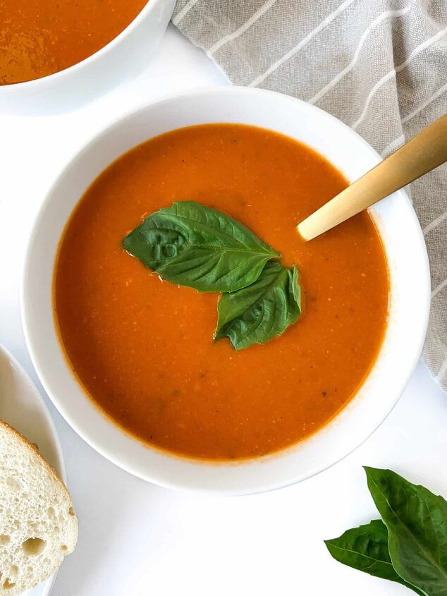 easy 10 minute creamy tomato soup