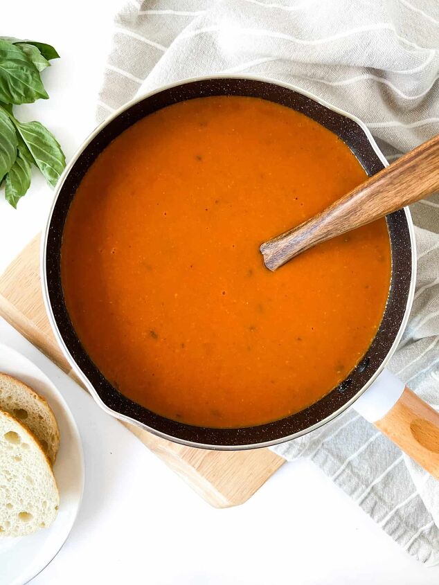 easy 10 minute creamy tomato soup