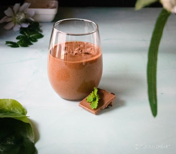 chocolate mint protein smoothie vegan