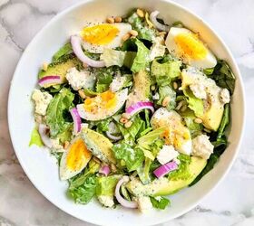 https://cdn-fastly.foodtalkdaily.com/media/2021/09/29/6634240/simple-green-salad.jpg?size=720x845&nocrop=1