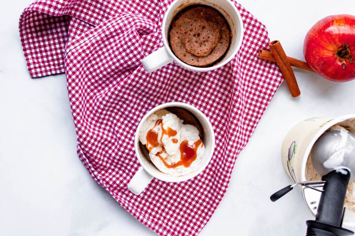 s 10 of the best mug cake recipes to make this winter, Apple Cinnamon Mug Cake