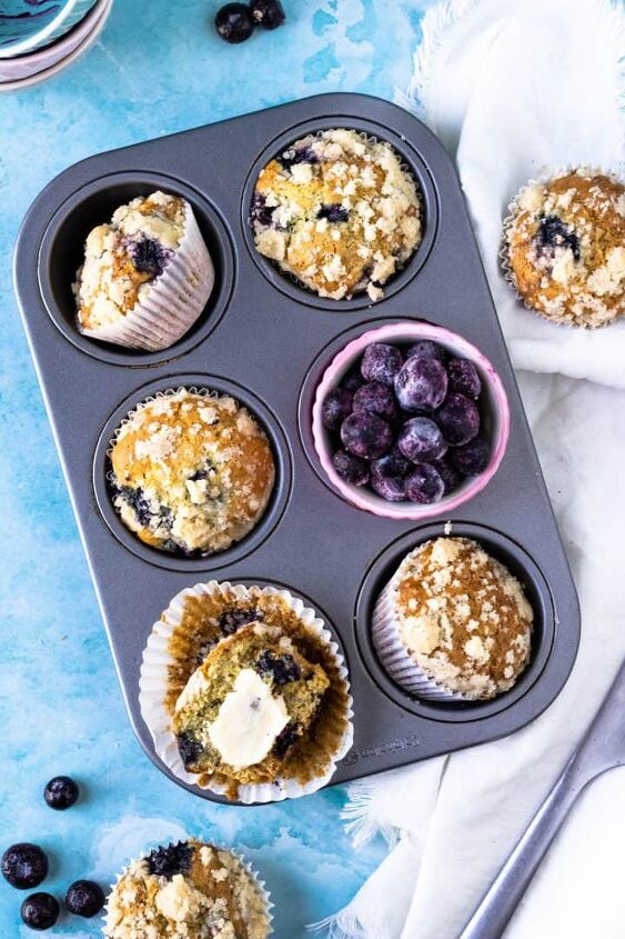 blueberry muffins with frozen blueberries