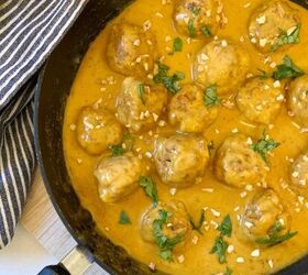 Thai-flavored chicken meatballs are a quick & simple dinner option with tons of flavor